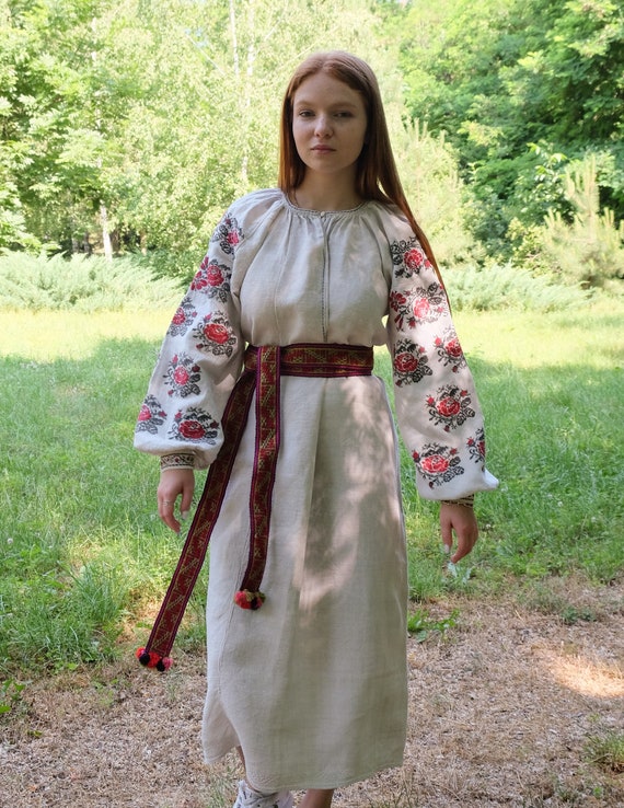 Very nice antique embroidered dress Ukrainian dre… - image 10