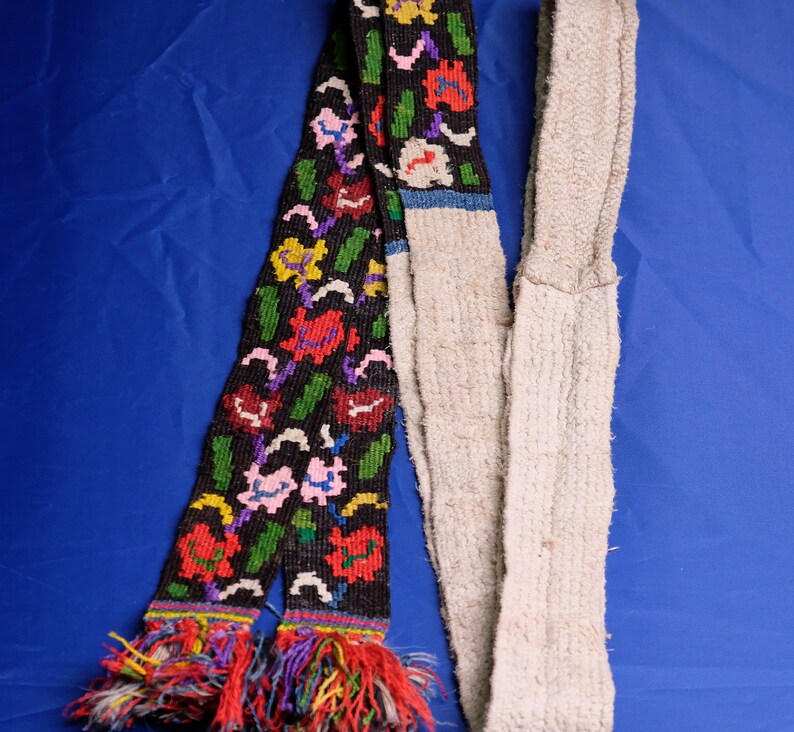 Antique woven belt Flower belt Ukrainian belt Vintage belt Woolen belt
