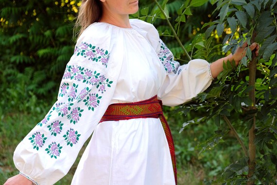 Antique PURPLE embroidery! Lovely Ukrainian dress