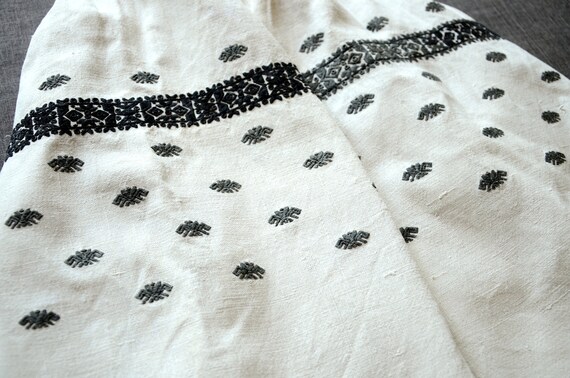 BLACK EMBROIDERED antique shirt Beautiful Ukrainia