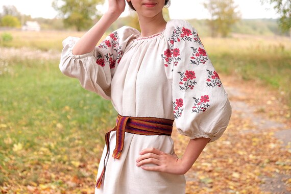Accurate antique dress Hemp dress Solid neck dress