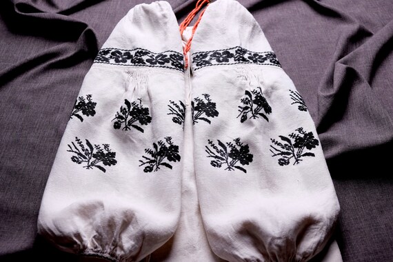 BLACK EMBROIDERED dress!!! Floral embroidery Luxur