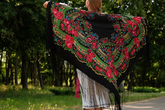 Antique Ukrainian shawl Woolen shawl Soviet shawl