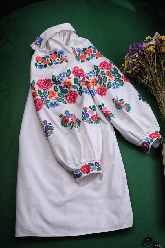 Antique Polissia dress Very nice floral dress Anti