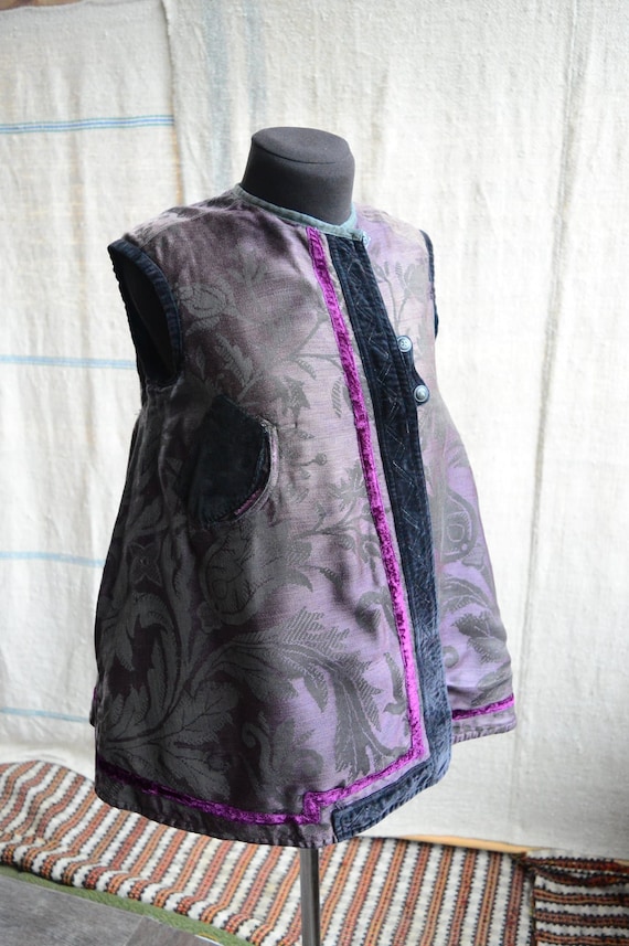 RARE antique vest!! Luxuroius fabric Lovely purple