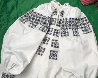 Antique Vynnytsia shirt! Antique dress Antique blouse Ukrainian cotton blouse Special embroidery blouse Interesting blouse vyshyvanka blouse