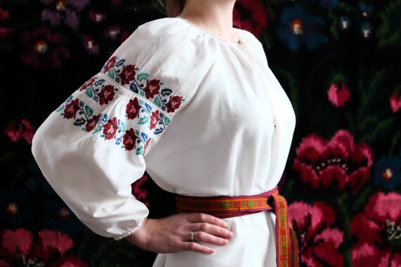 Beautiful color embroidery!! PURE LINEN material!!