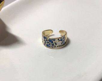 Blue porcelain art ring
