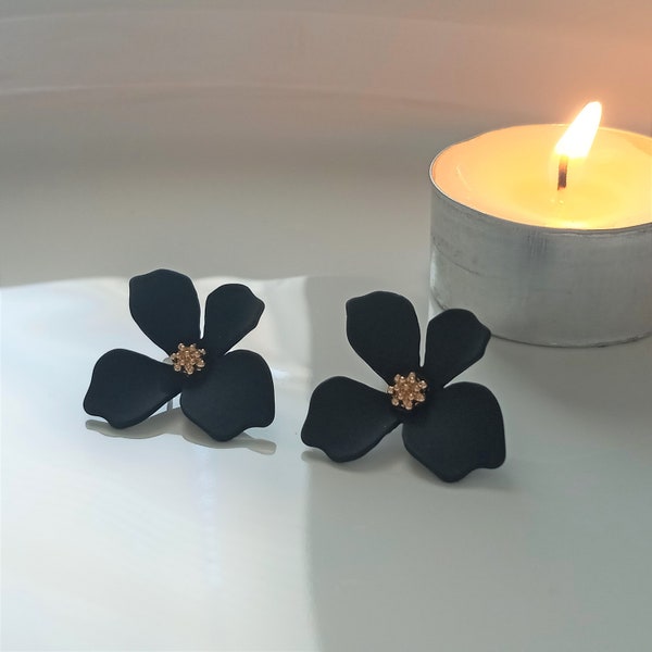 Black Flower Stud Earrings