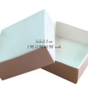 Boîte pliante démontée 2 x 2 x 0,98 po. Boîtes-cadeaux en carton 10