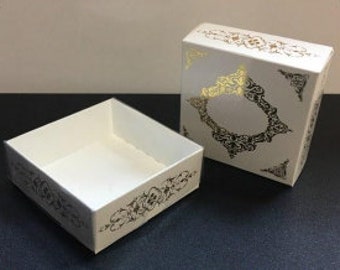 folding disassembled box 3.1''x3.1''x1.20'' inç 10-piece Cardboard Box with silver and gold print patterns