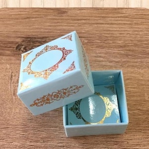 10 sztuk składanych, rozbieranych pudełek 1,6"x0,97"x097" cali -4x4x2 cm - Pudełko tekturowe z wzorem pałacowym ze złotym tłoczeniem na niebieskim