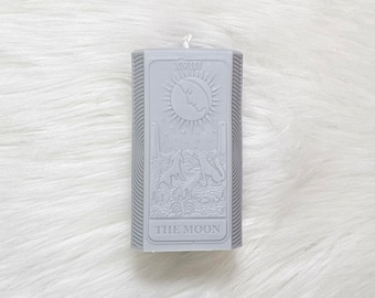 The Moon Tarot Stumpenkerze: Farbe und Duft nach Wunsch, 100% Sojawachs.