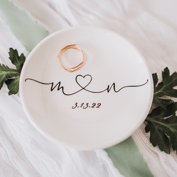 Engagement Gift for Couple, Wedding Gift for Her, Personalized Gift for Bride, Engagement Ring Holder, Jewelry Dish for Her, Wedding Ring