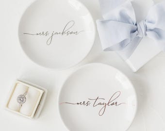 Porte-alliances personnalisé, support de fiançailles personnalisé, cadeau d'anniversaire pour la mariée
