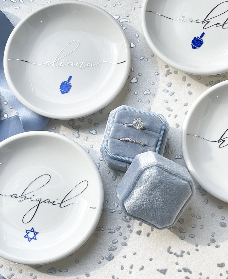 Personalized Hanukkah Holiday Gift for Her, Star of David Hanukkah Dreidel Ring Dish, Chanukah Jewelry Dish Gift, Jewish Holiday Gift image 5