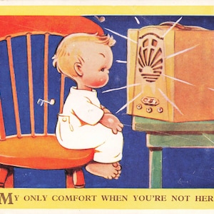 Mabel Lucie Attwell Il mio unico conforto quando non ci sei Ragazzo che ascolta la radio 1935