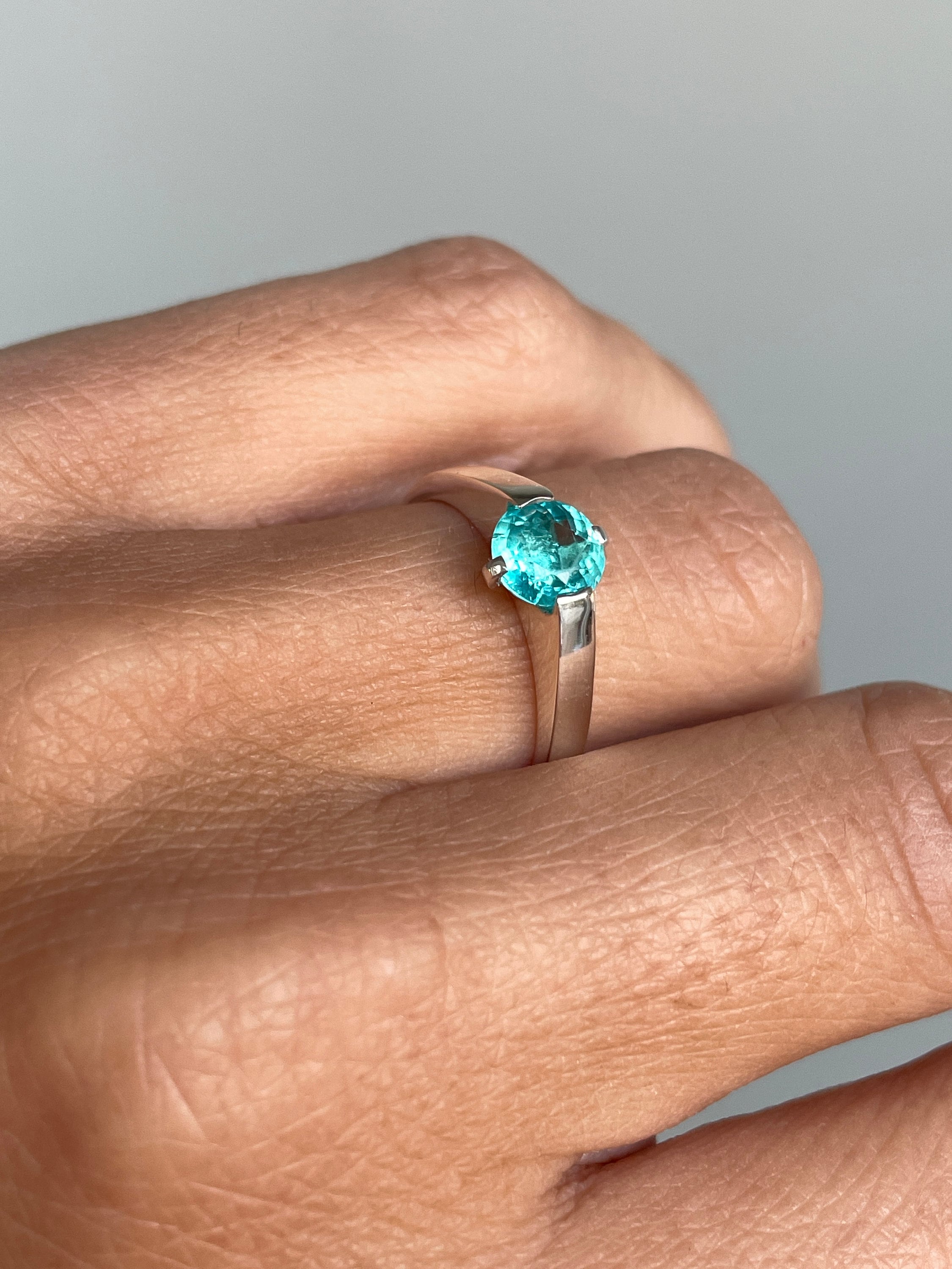 a様 パライバカラーアパタイト リング 17号 ビズー公式】パライバ トルマリン K18(18金) リング アン | 希少石