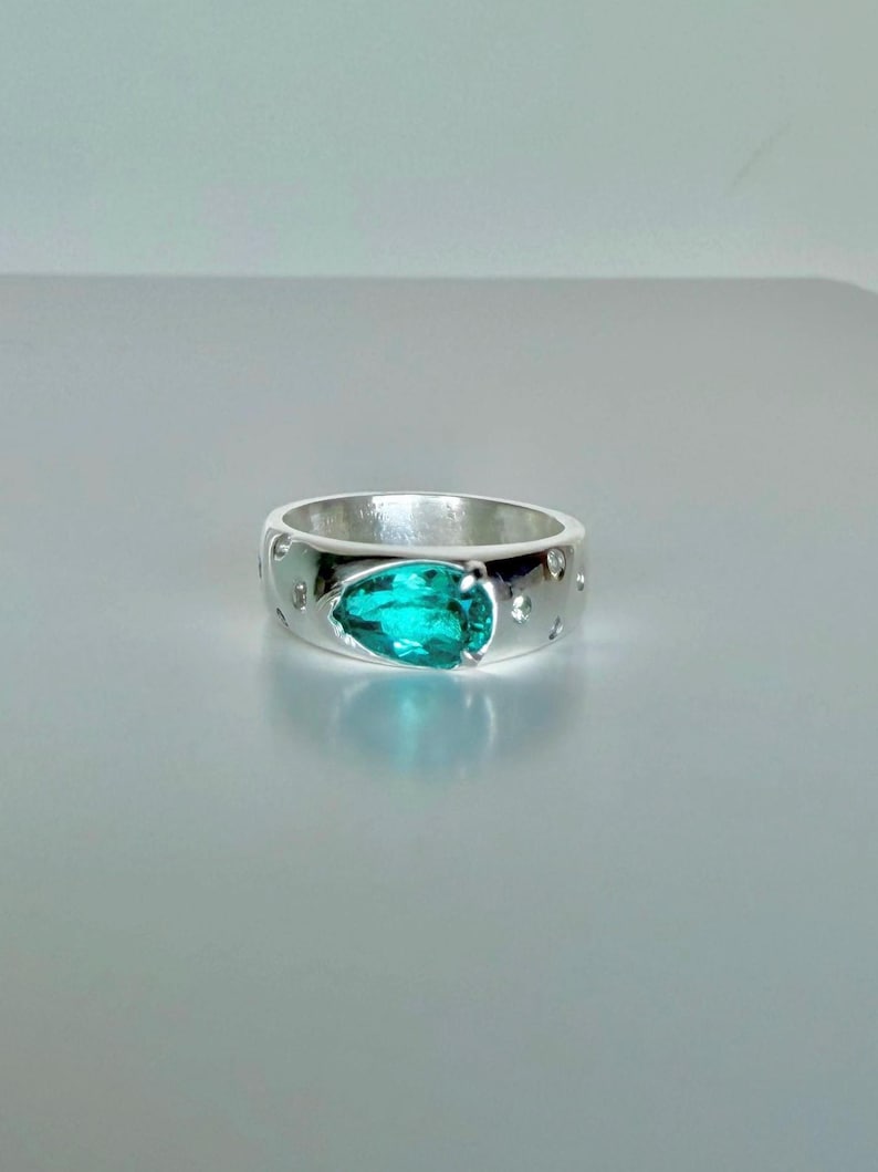 salphire ring