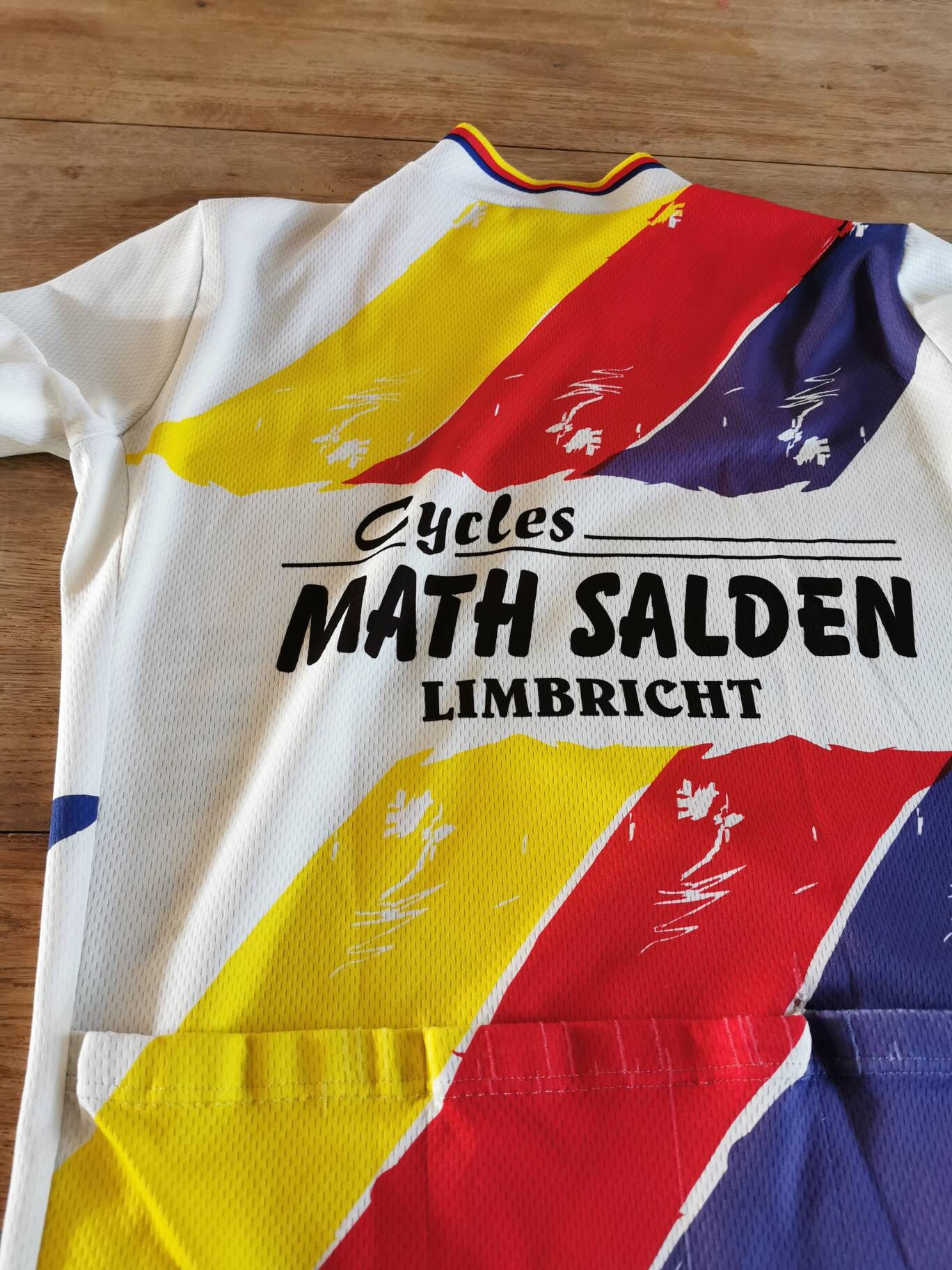 Maillot Cyclisme Vintage Descente Années 90 – Taille 5 – Multicolore – Suisse