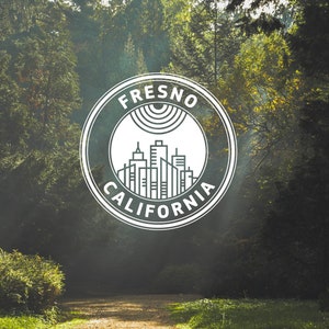 Fresno, California  | Vinyl sticker | circle with skyline