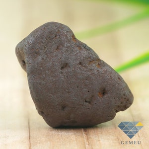 Eisen Meteorit 34g. Seltener Magnetischer Rostiger Space Mystery Rock Atacama Meteorit Rohexemplar gefunden in der Sahara Wüste 33x22x18mm.