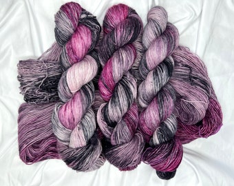 PLUM PUDDING,  Superwash, Single Ply, Variegated, Indie Dyer, Grey, Purple,Pink