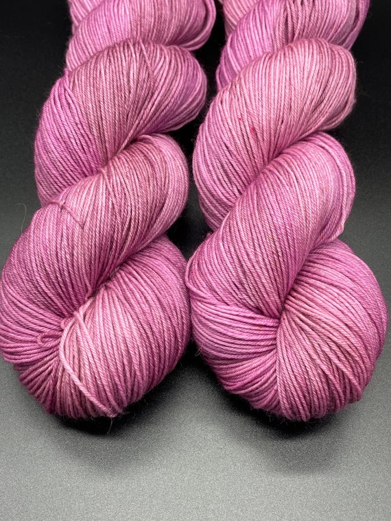 Hand Dyed Super Bulky Single Ply Wool Yarn for Rug Hooking & Punch Needle -  Pink and Purple - Two of a Kind Hand Painted 100% Wool — loop by loop studio