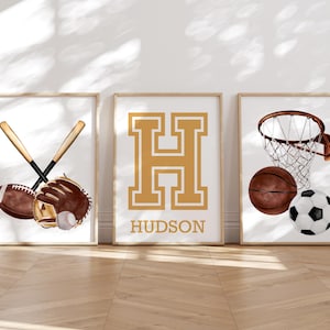 Juego de 3 impresiones de arte de pared deportivo personalizado, decoración de dormitorio infantil, carteles deportivos para niños pequeños, arte infantil deportivo, monograma personalizado, DIGITAL