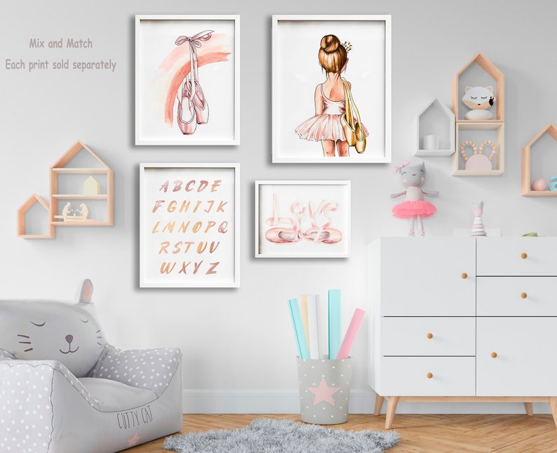 Impresión de vivero de bailarina, arte de pared de bailarina rosa rubor, cartel de dormitorio de niña pequeña bailarina rubia, decoración de vivero de acuarela suave neutra imagen 4