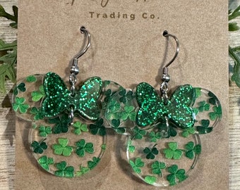 Lucky Minnie, Green Glitter Minnie Bow Dangle, Laser cut Four Leaf Clover Pattern Acrylic Earrings, handmade earrings, St. Patricks Day