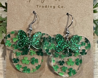 Lucky Mouse Green Glitter Minnie Bow Dangle, Laser Cut Clover Pattern Acrylic Earrings, St. Patricks Day