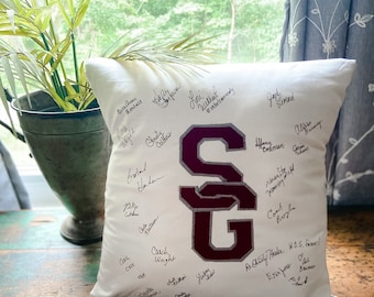 Memory Signature Pillow | Graduation Gift | Signature Pillow | Memory Pillow | School Spirit | Graduation Pillow | School Spirit