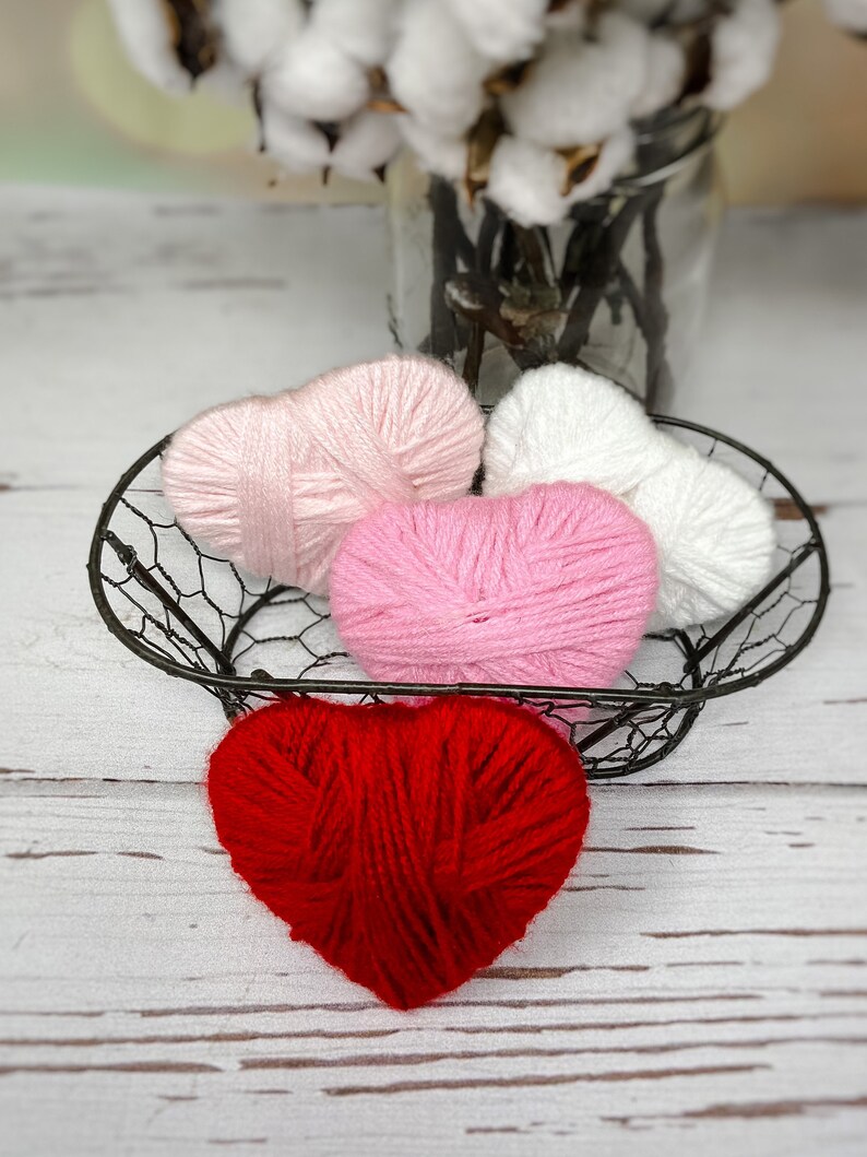 Yarn Heart Decor – Farmhouse Valentine’s Day Heart, Rustic Valentine Accent image 2