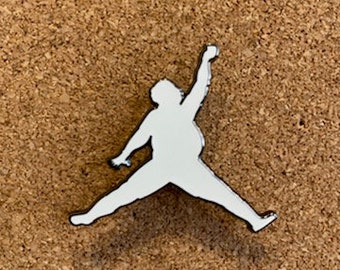 Peut inclure: Silhouette blanche d'une personne sautant, un logo sportif populaire.