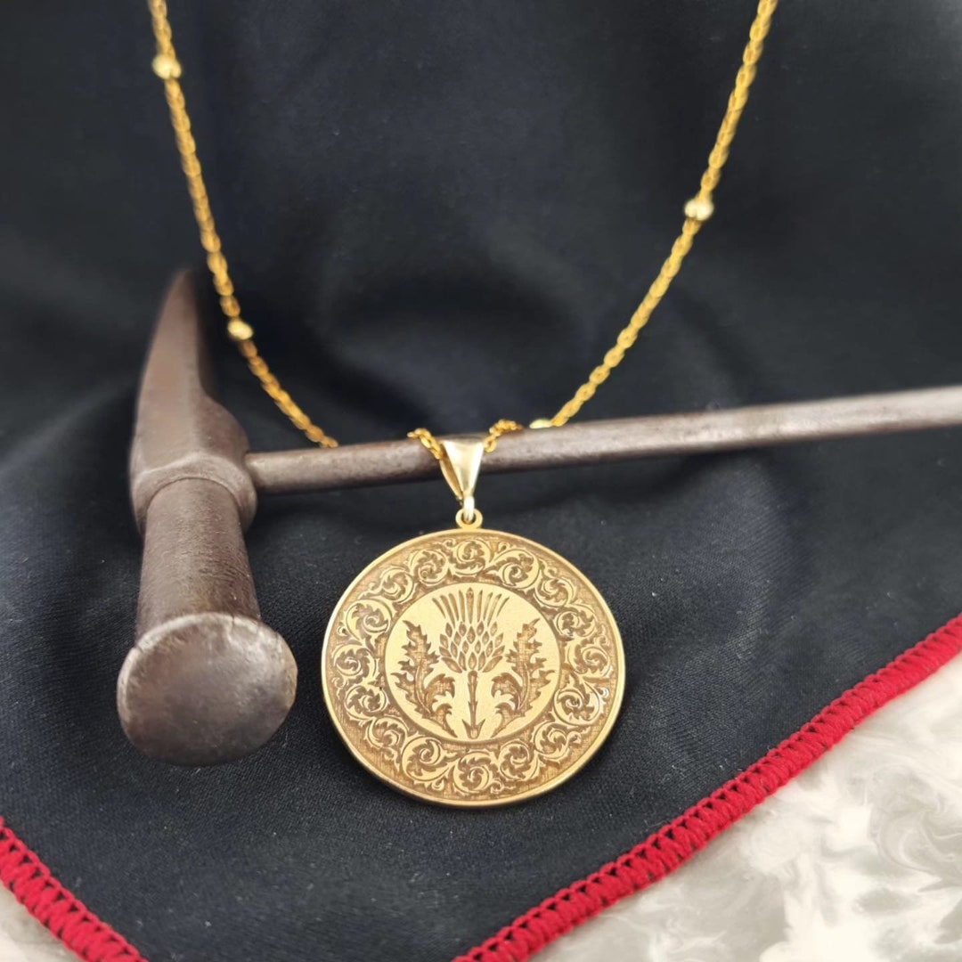 THE SCOTTY NECKLACE