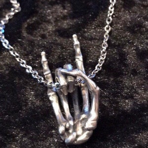Colgante Horns Up, Classic Silver Heavy Metal Devil Horns