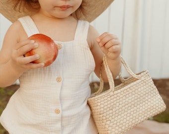 Mini Magnolia Straw basket tote, straw basket kids, kids straw bag, straw baskets girl, basket totes girl, straw bags girl