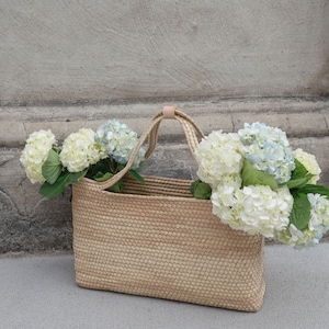 Grande Magnolia Straw Tote, straw basket, woven basket, straw basket bag, market bag, straw beach bag, straw summer bag