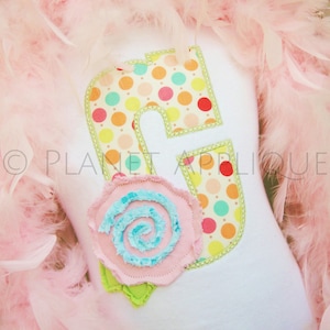 Shabby Rose Monogram Font Alphabet Machine Bordado Diseños 3D Ruffle Primavera Pascua