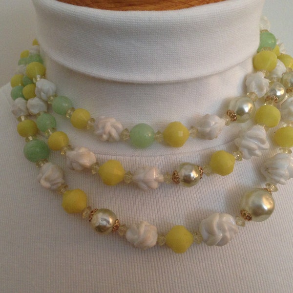 1950's Yellow, mint, silver &  white rosettes triple strand graduated plastic molded bead statement necklace