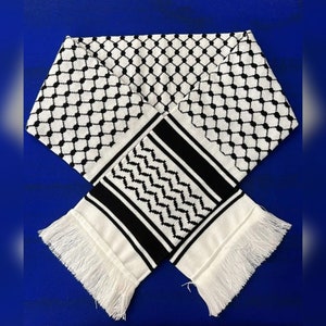 Palestine Kefiyyeh Scarf - Unisex. Woolly, thick and great for the winter