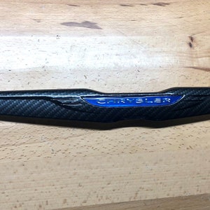 Chrysler 300c trunk emblem deals