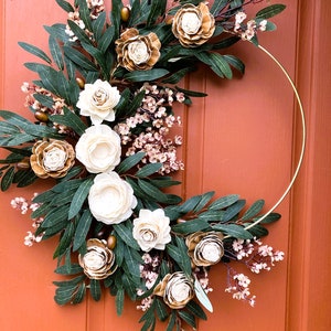 Modern hoop wreath, Wood flowers wreath, Front door décor, Housewarming gift, Cozy room décor image 8