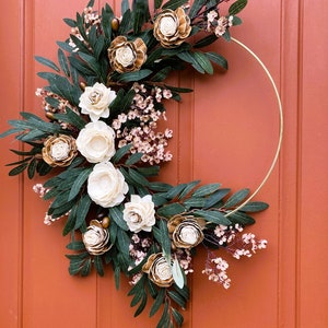 Modern hoop wreath, Wood flowers wreath, Front door décor, Housewarming gift, Cozy room décor image 10