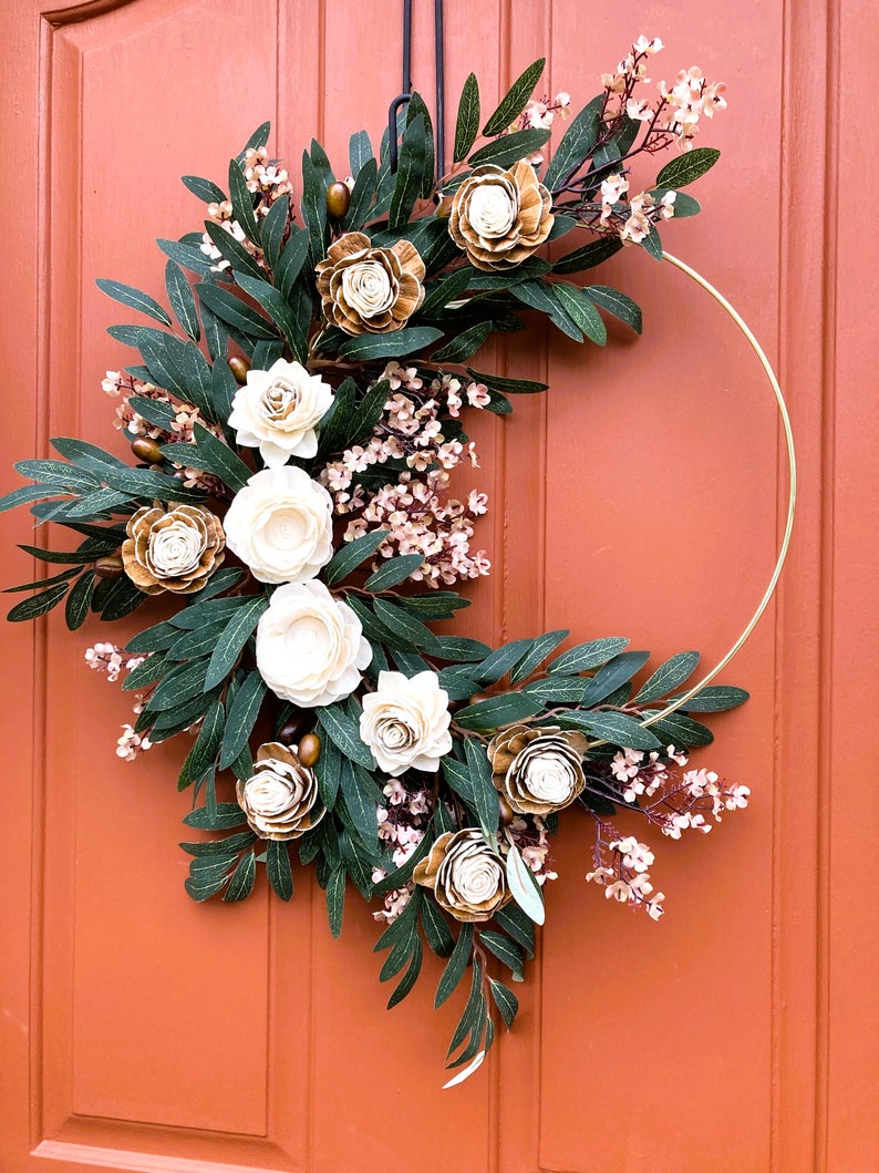 Modern hoop wreath, Wood flowers wreath, Front door décor, Housewarming gift, Cozy room décor image 9