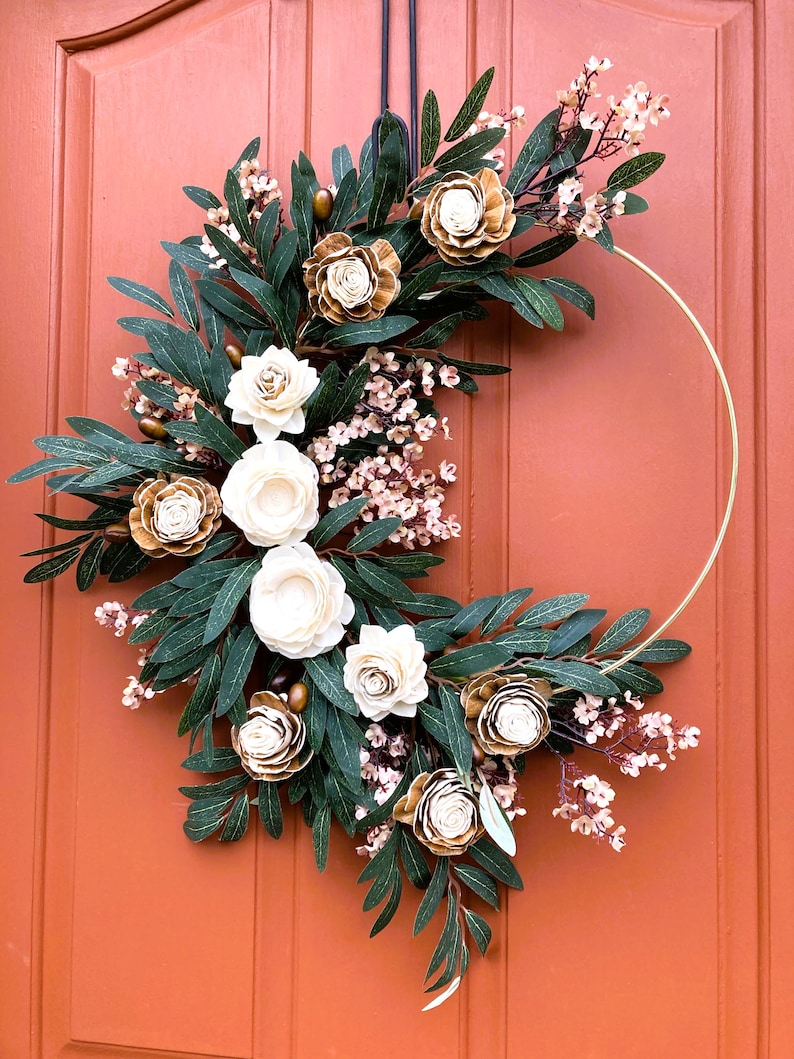 Modern hoop wreath, Wood flowers wreath, Front door décor, Housewarming gift, Cozy room décor image 3