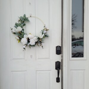 White hoop wreath, Neutral door wreath, Gift for moms, Front door hoop, Apartment wreath image 4