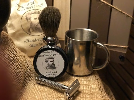 shaving and grooming kit