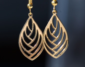 Goldene filigrane Ohrringe | vergoldete Messing Ohrhänger | minimalistisch |